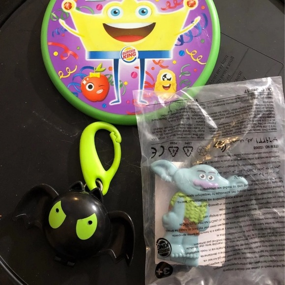 Assorted Fast Food Toys - Picture 1 of 1